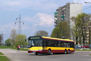 Solaris Urbino 15 #A023 | Veolia Transport sp. z o.o. Oddział Warszawa| Data: 27 kwietnia 2008| Miejsce: Piastów, wyjazd z pętli przy ul. M. Ogińskiego | Autor: Leszek Peczyński|