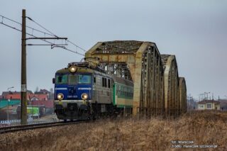 HCP 303E EU07-529| PKP Intercity S. A.| Data: 2 marca 2012| Miejsce: Uhowo| Autor: Marek Pawlukowicz