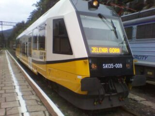 Pesa Mińsk Mazowiecki 214Mb SA135-009| Koleje Dolnośląskie S.A.| Data: 16 września 2012| Miejsce: Szklarska Poręba Górna| Autor: Marcin Czech