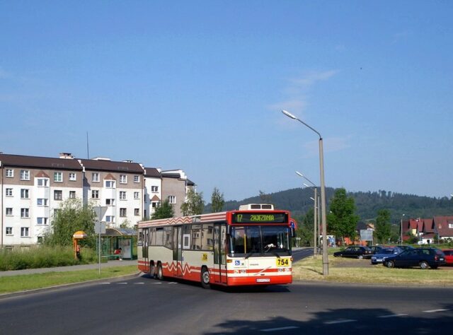 Volvo B10BLE 6x2 #754| Miejski Zakład Komunikacyjny Sp. z o. o. w Jeleniej Górze| Data: 9 czerwca 2008| Miejsce: Jelenia Góra (Zabobrze), ul. Kiepury| Autor: Krzysztof Soboń