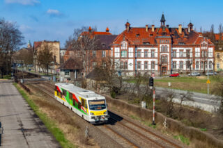 ZNTK Poznań 215M SA108-006| Województwo Lubuskie (użytkowany przez Polregio S. A.)| Data: 18 kwietnia 2006| Miejsce: Gorzów Wielkopolski| Autor: Marek Pawlukowicz