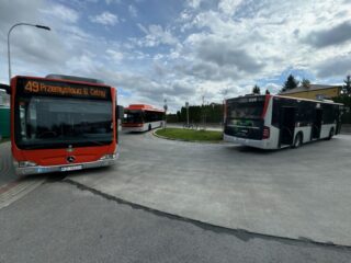 Mercedes O530 Citaro #826| Mercedes O530 Citaro CNG #860| Autosan Sancity M12LF CNG #960| Miejskie Przedsiębiorstwo Komunikacyjne w Rzeszowie S.A. | Data: 26 września 2024| Miejsce: Rzeszów, ul. Św. Rocha| Autor: Piotr Tunicki|