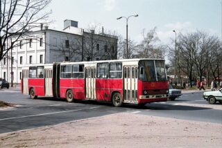 Ikarus 280.26 #492| Komunikacja Miejska - Płock sp. z o.o.| Data: 9 kwietnia 1996| Miejsce: Płock, ul. Bielska| Autor: Marcin Stiasny|