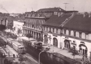 Tramwaj linii 21| Sosnowiec ul. 3 Maja| Data: Lata 50/60 XX wieku| Zbiory prywatne Paweł Ptak|