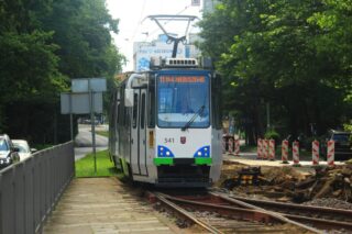 105Ng/2015 541+542 | Tramwaje Szczecińskie sp. z o.o. | Data: 10 sierpnia 2025 | Miejsce: Szczecin, ul. Matejki | Autor zdjęcia: Paweł Pieńkowski |
