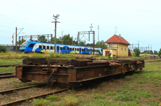 Transporter typ Tddyyhp | Towarzystwo Koszalińskiej Kolei Wąskotorowej | Data: 05.07.2025 | Miejsce: stacja Koszalin Wąskotorowy | Autor zdjęcia: Paweł Pieńkowski |