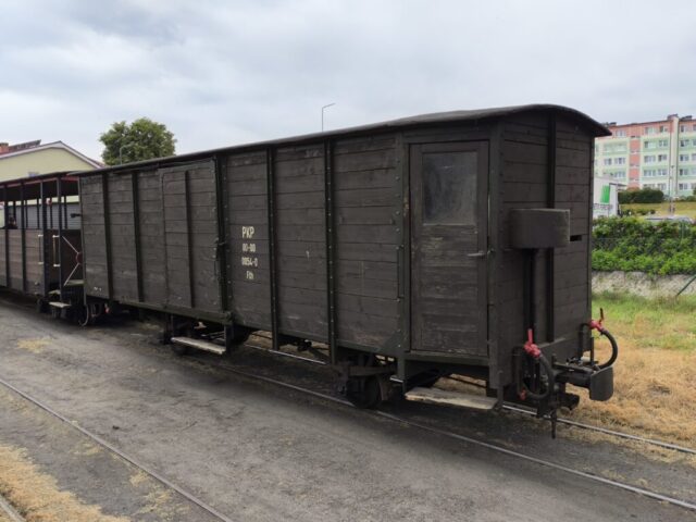 Wagon brankard Fth 0054-0 | Towarzystwo Koszalińskiej Kolei Wąskotorowej | Data: 05.07.2025 | Miejsce: stacja Koszalin Wąskotorowy |