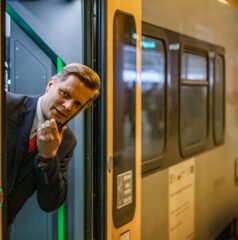 Przemysław Brych w czasie swoich obowiązków służbowych| autor: Aleksander Migoń Fotografia|