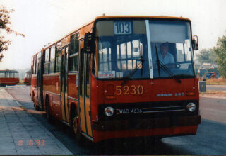 Ikarus 280.37 #5230| Miejskie Zakłady Komunikacyjne m. st. Warszawy| Data: 16 sierpnia 1993 r.| Miejsce: Warszawa, pętla "Huta"| Autor: P. B. Jezierski (archiwum Pawła Zadrożnego)|