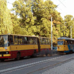 Linia autobusowa 100 w Warszawie – historia, trasy i ciekawostki