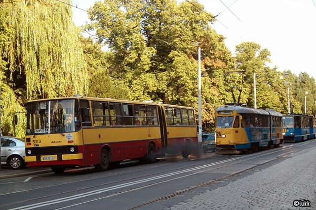 Ikarus 280.26 #5313| Miejskie Przedsiębiorstwo Komunikacyjne Sp. z o. o. - Wrocław| Data: 6 sierpnia 2004| Miejsce: Wrocław ul. Podwale| Autor: Łukasz Musiał