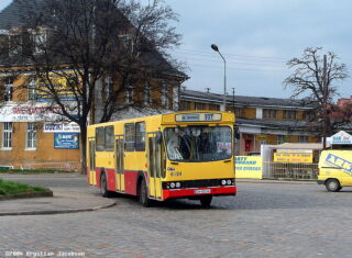 Jelcz M11 #6124| Miejskie Przedsiębiorstwo Komunikacyjne Sp. z o. o. - Wrocław| Data: 16 kwietnia 2004| Miejsce: Wrocław, ul. Robotnicza (pętla Dworzec Świebodzki)| Autor: Krystian Jacobson