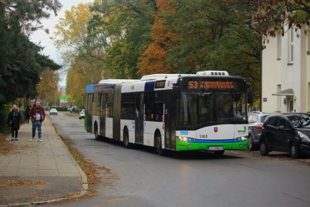 Solaris Urbino 18 1163 | SPA Klonowica sp. z o.o. | Data: 1 listopada 2025 | Miejsce: Szczecin, ul. Budziszyńska | Autor zdjęcia: Paweł Pieńkowski |