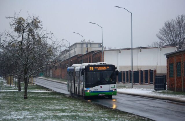 Solaris Urbino 18 1163 | SPA Klonowica sp. z o.o. | Data: 31 grudnia 2025 | Miejsce: Szczecin, ul. Wernyhory | Autor zdjęcia: Paweł Pieńkowski |