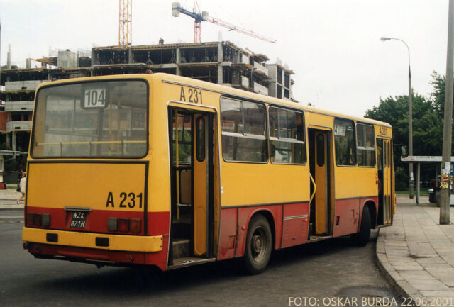 Ikarus 260.04 #A231| "Connex" sp. z o.o. w Warszawie| Data: 22 czerwca 2001 r.| Miejsce: Warszawa, pętla 'Bródno-Podgrodzie'| Autor: Oskar Burda|