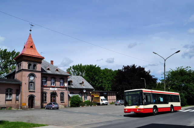 MAN NL262F Lauber&Fils #787| Miejski Zakład Komunikacyjny Sp. z o. o. w Jeleniej Górze| Data: 15 czerwca 2012| Miejsce: Piechowice, ul. Kolejowa/ ul. Mickiewicza/ ul. Szkolna| Autor: Jacek Sobota