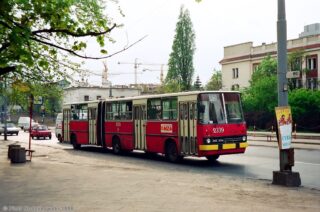 Ikarus 280.26 #2339 | Miejskie Zakłady Autobusowe sp. z o.o. w Warszawie | Data: 9 maja 1996 r. | Miejsce: Warszawa, ul. Prosta | Autor: Piotr Nodzykowski |