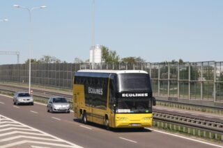 Michał Pietrow "Okiem Autobusiarza w wirze historii"| Neoplan z "Ecolines"| Autor zdjęcia: Michał Pietrow|