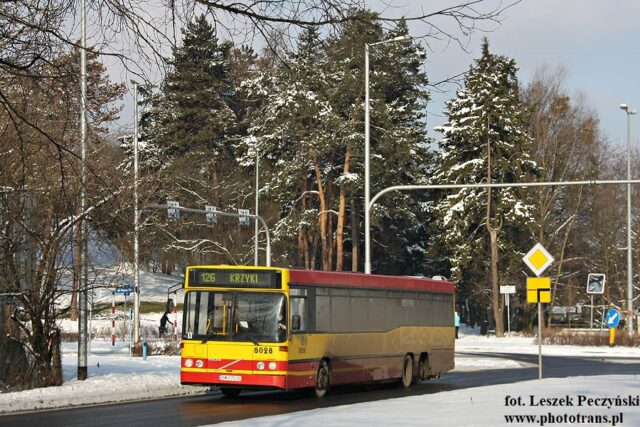 Volvo B10BLE 6x2 #8028| Miejskie Przedsiębiorstwo Komunikacyjne Sp. z o. o. - Wrocław| Data: 19 lutego 2009| Miejsce: Wrocław, ul. Skarbowców| Autor: Leszek Peczyński