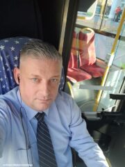 Maciej Łoziński w pracy za kierownicą| Archiwum rodzinne Macieja|