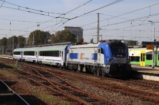 Newag Griffin E4DCUd EU160-004| PKP Intercity S.A.| Data: 4 października 2021| Miejsce: Warszawa Wschodnia| Autor: Andrzej Otrębski| Źródło: www.commons.wikimedia.org