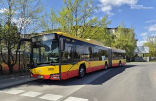 Solaris Urbino 18 IV electric #5869| Miejskie Zakłady Autobusowe sp. z o.o. w Warszawie| Data: 24 kwietnia 2026 r.| Miejsce: Warszawa, pętla "Nowe Włochy"| Autor: Kamila Balicka @Dziewczyna za kółkiem autobusu|