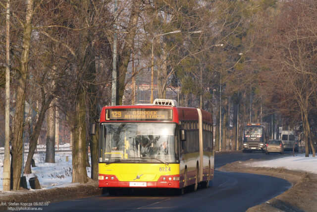 Volvo 7700A #8124| Miejskie Przedsiębiorstwo Komunikacyjne Sp. z o. o. - Wrocław| Data: 5 lutego 2010| Miejsce: Wrocław, ul. Bystrzycka| Autor: Stefan Kopcza
