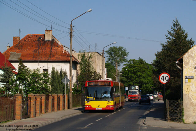Volvo 7700A #8135| Miejskie Przedsiębiorstwo Komunikacyjne Sp. z o. o. - Wrocław| Data: 28 kwietnia 2009| Miejsce: Wrocław, ul. Żernicka| Autor: Stefan Kopcza