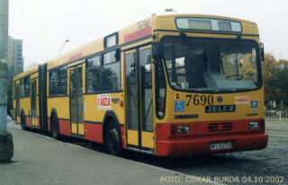 Jelcz M181MB #7690| Miejskie Zakłady Autobusowe sp. z o.o. w Warszawie| Data: 4 października 2002 r.| Miejsce: Warszawa, pętla "Metro Wilanowska"| Autor: Oskar Burda|
