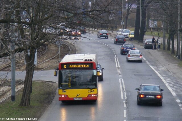 Volvo 7000 #7006| Miejskie Przedsiębiorstwo Komunikacyjne Sp. z o. o. - Wrocław| Data: 14 lutego 2007| Miejsce: Wrocław, ul. Wróblewskiego| Autor: Stefan Kopcza