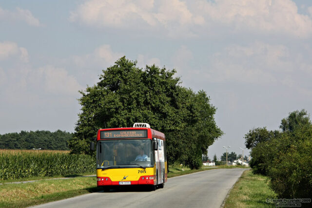 Volvo 7700 #7015| Miejskie Przedsiębiorstwo Komunikacyjne Sp. z o. o. - Wrocław| Data: 2 sierpnia 2009| Miejsce: Wrocław, ul. Kiełczowska| Autor: Leszek Peczyński