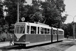 wagon przegubowy o nr #75 | Miejskie Przedsiębiorstwo Komunikacyjne sp. z o.o. w Bydgoszczy | Data: nieznana | Miejsce: Bydgoszcz, rondo Bernardyńskie | Archiwum Stanisława Sitarka |