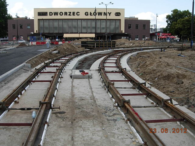 Budowa torowiska do Dworca Głównego w Bydgoszczy | Data: 23 czerwca 2012 r. | Miejsce: Bydgoszcz, ul. Dworcowa | Autor: Stanisław Sitarek | Źródło: zbiory własne autora |