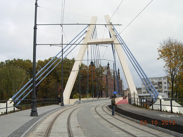 Most tramwajowy w Bydgoszczy | Data: 23 października 2012 r. | Miejsce: Bydgoszcz, most wantowy nad Brdą | Autor: Stanisław Sitarek | Źródło: zbiory własne autora |