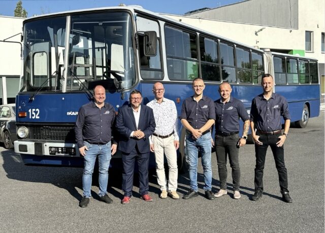 Ikarus 280.49 #152 | Jacek Newelski i Oskar Suchodolski - Zielona Góra | Data: 4 września 2024 r. | Miejsce: Zielona Góra, zajezdnia MZK | Źródło: archiwum właścicieli pojazdu |